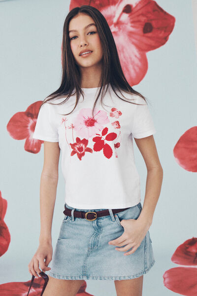 By Poppy Everyday Graphic Tee, WHITE/FLOWER COLLAGE