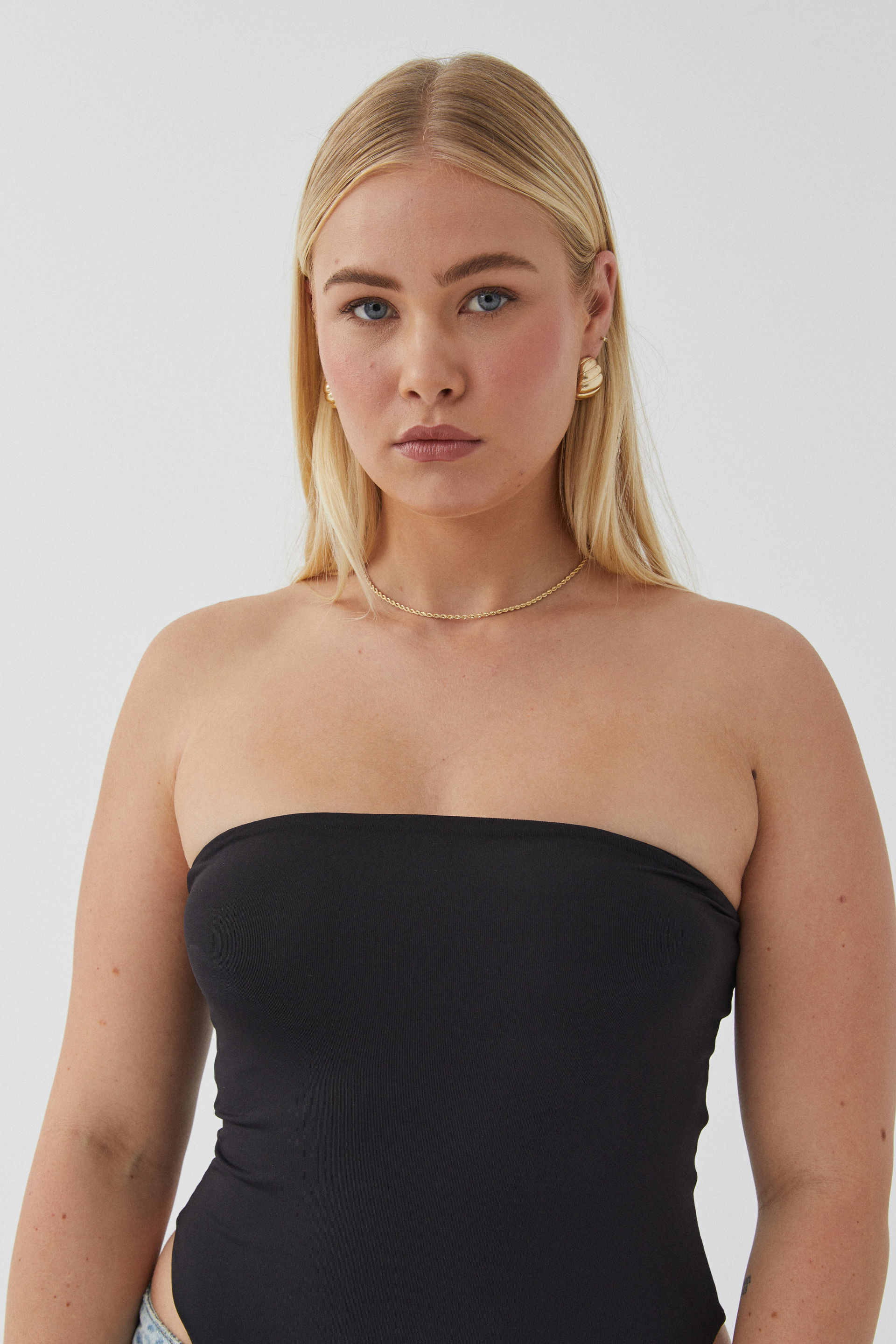 Black tube top bodysuit discount