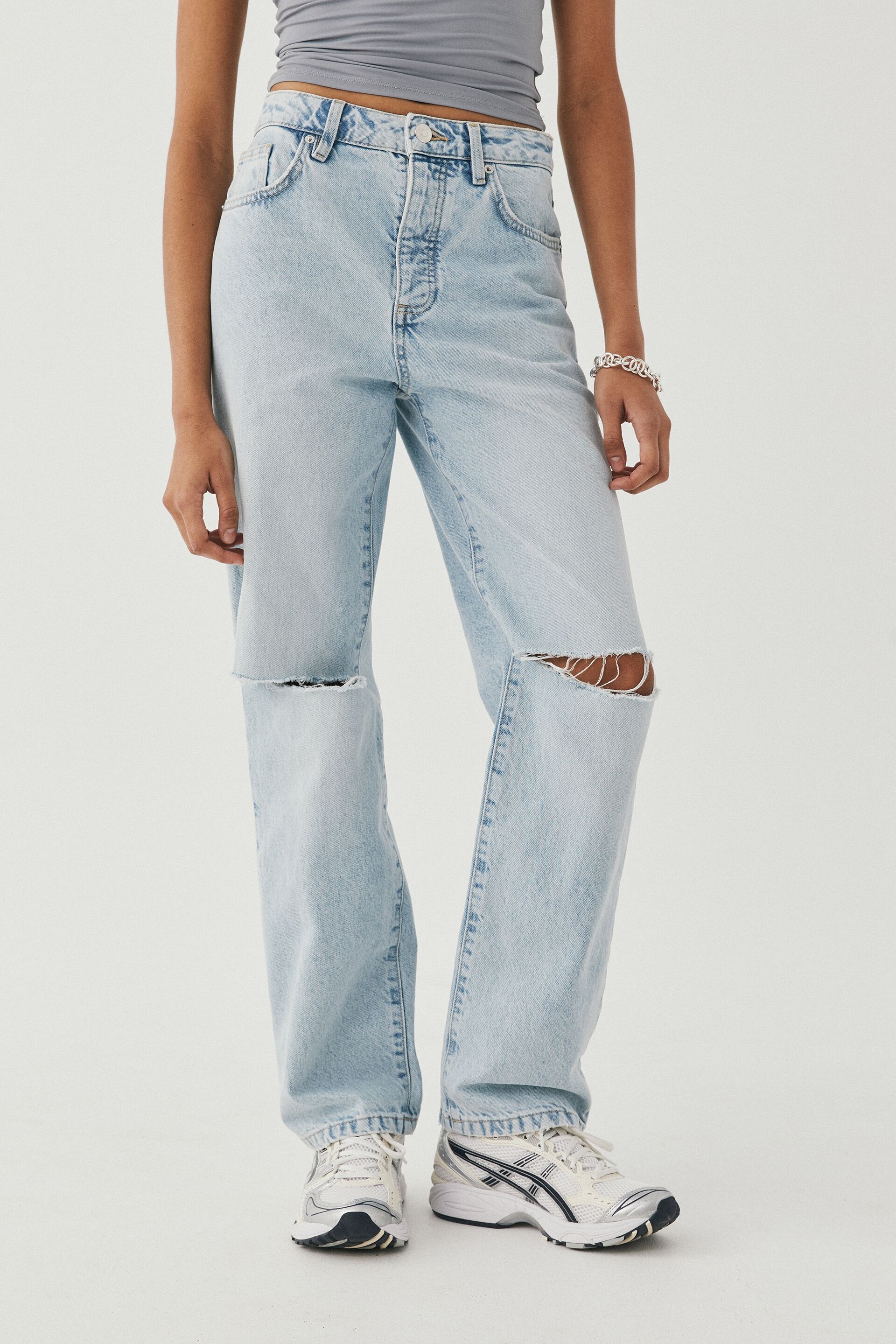Supre ripped jeans shop