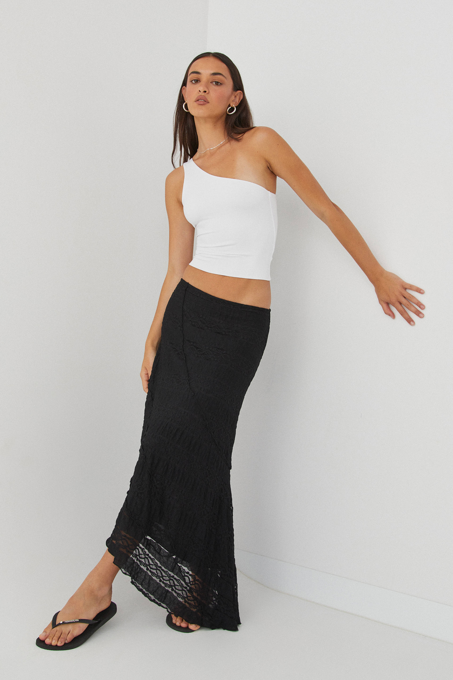 Asymmetrical skirt with logo taping clearance