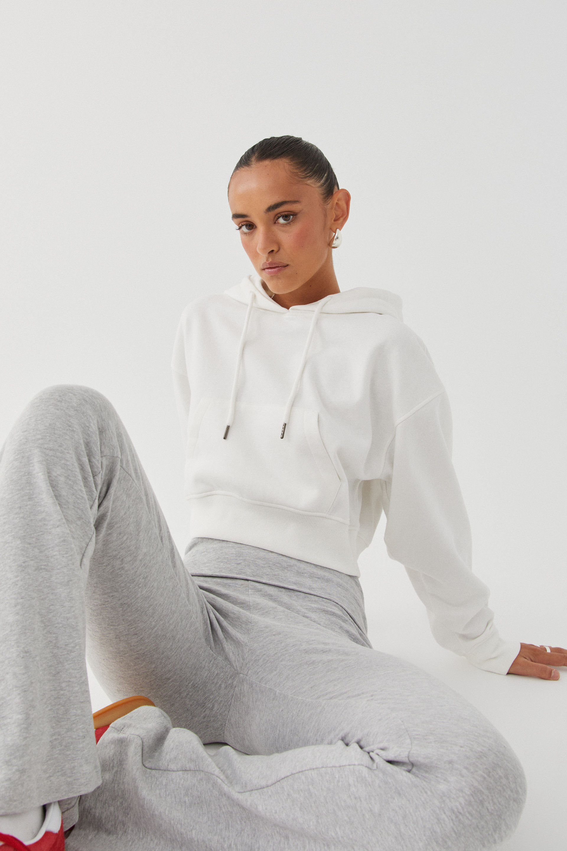 Cropped hoodie clearance and sweatpants