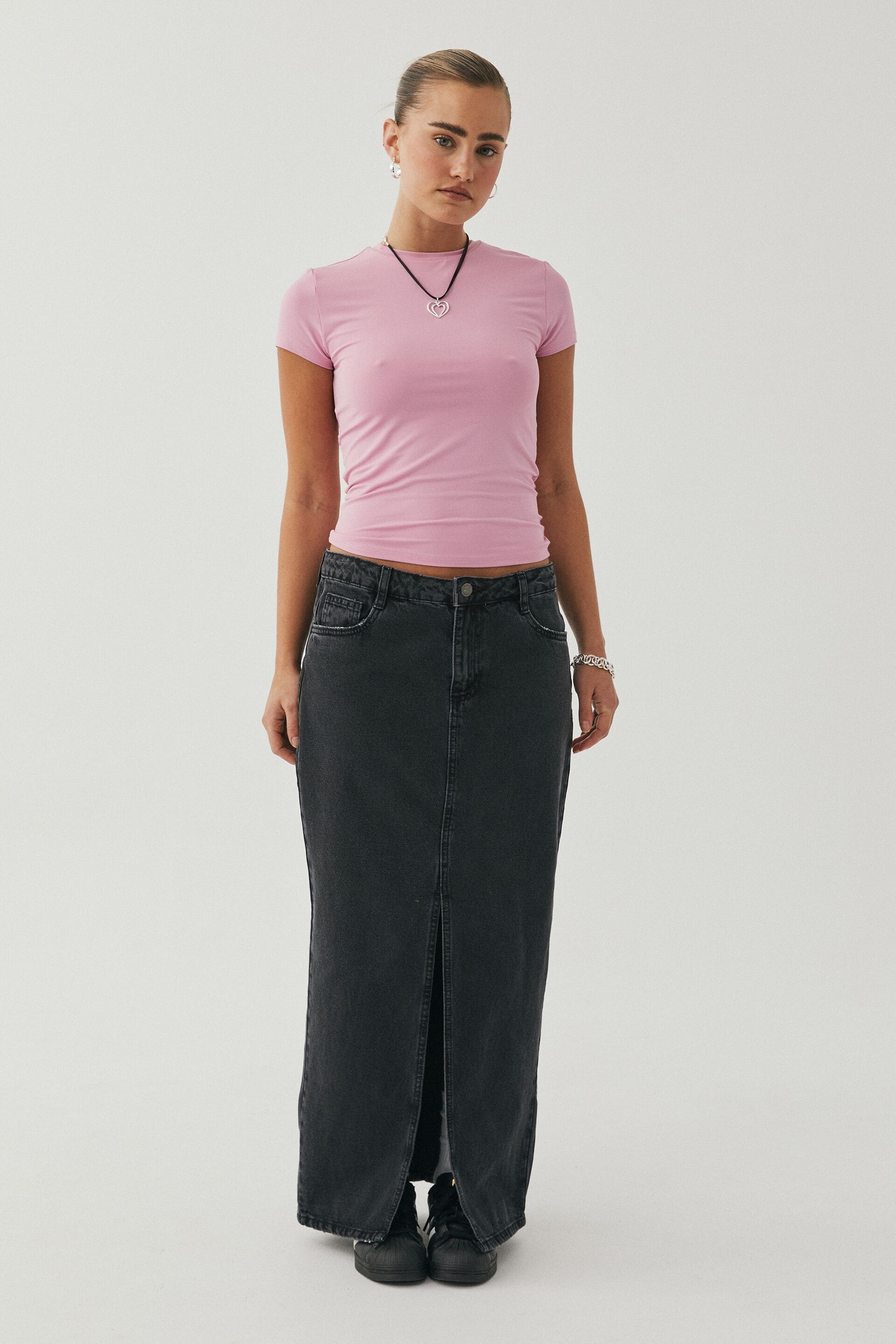 Black denim on sale skirt supre