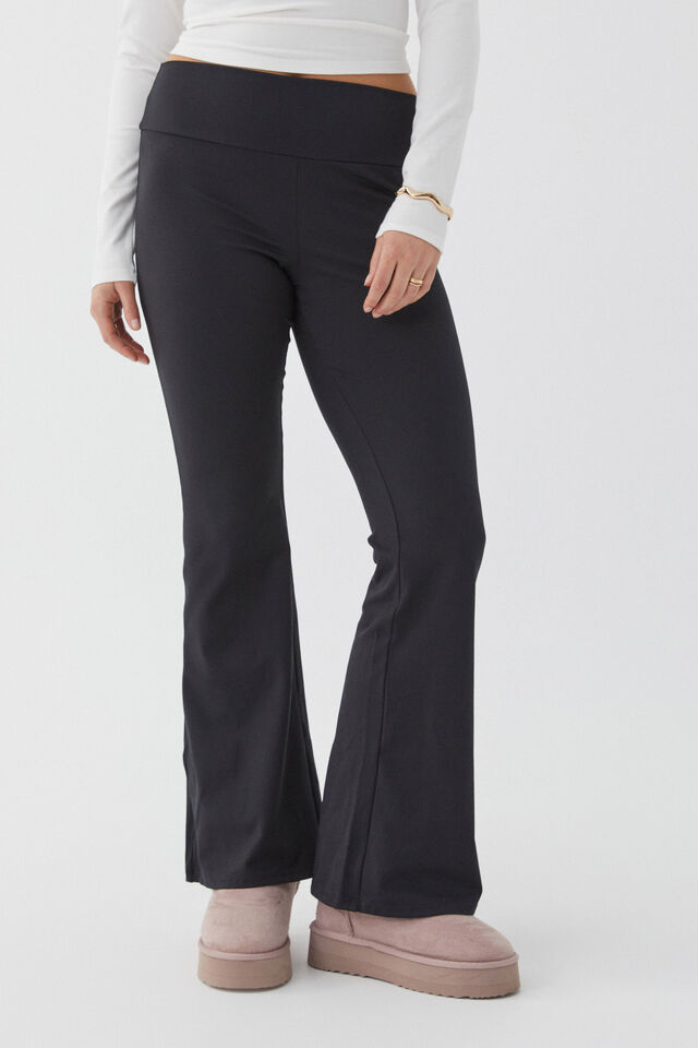 Active Flare Pant, BLACK