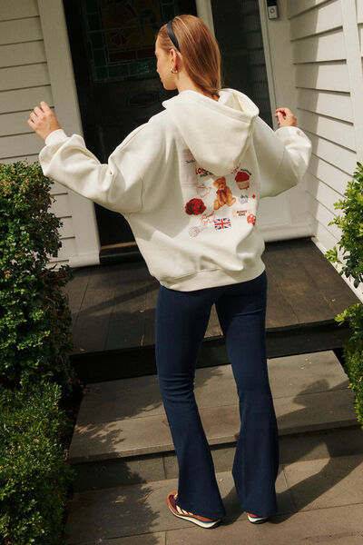 Ella Oversized Fleece Hoodie, COSY CREAM/LONDON SCRAPBOOK