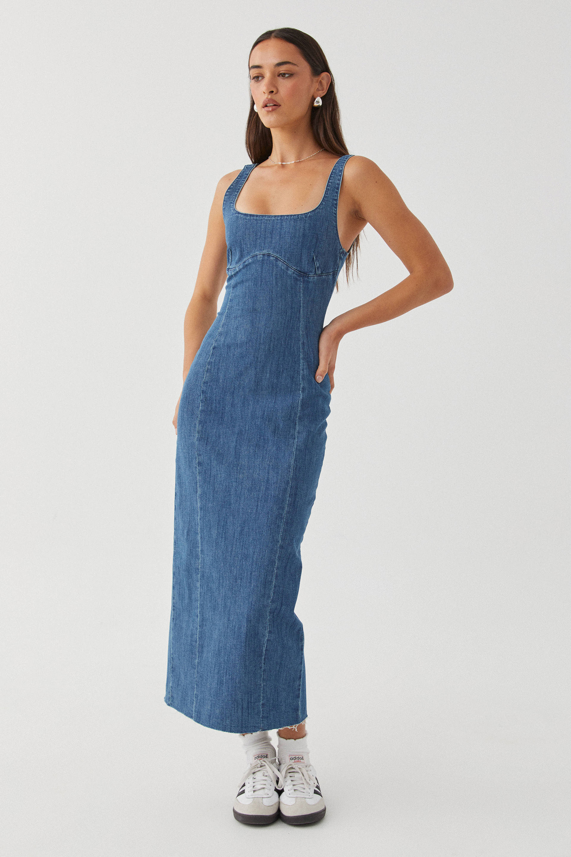 Casual Western Denim Slit Maxi at Rs 300/piece in Surat | ID: 2850631697355